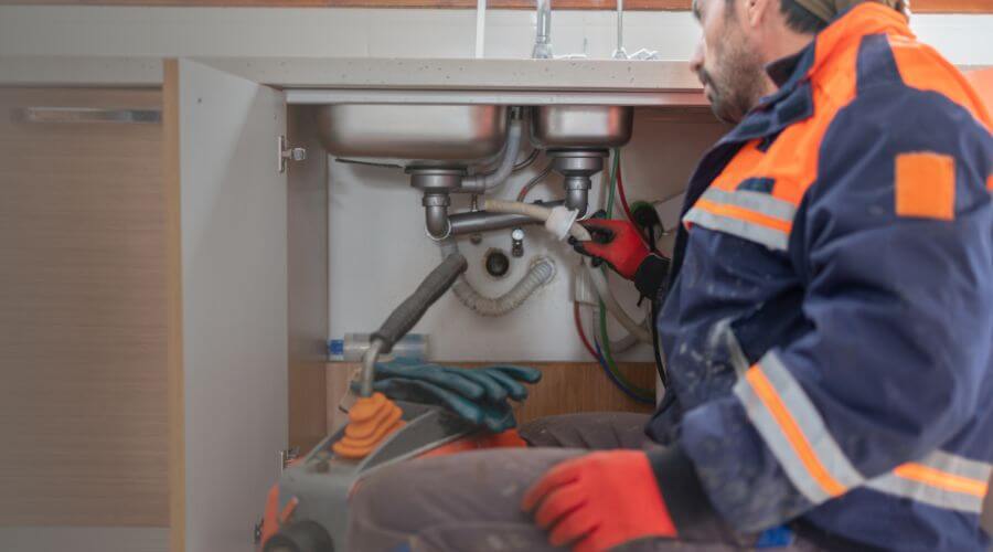 Professional slab leak plumber services in Leasburg, MO